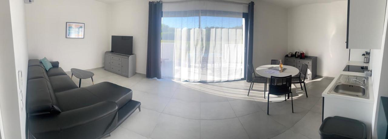 Residence De Tourisme Domaine De Janus 루옴스 외부 사진